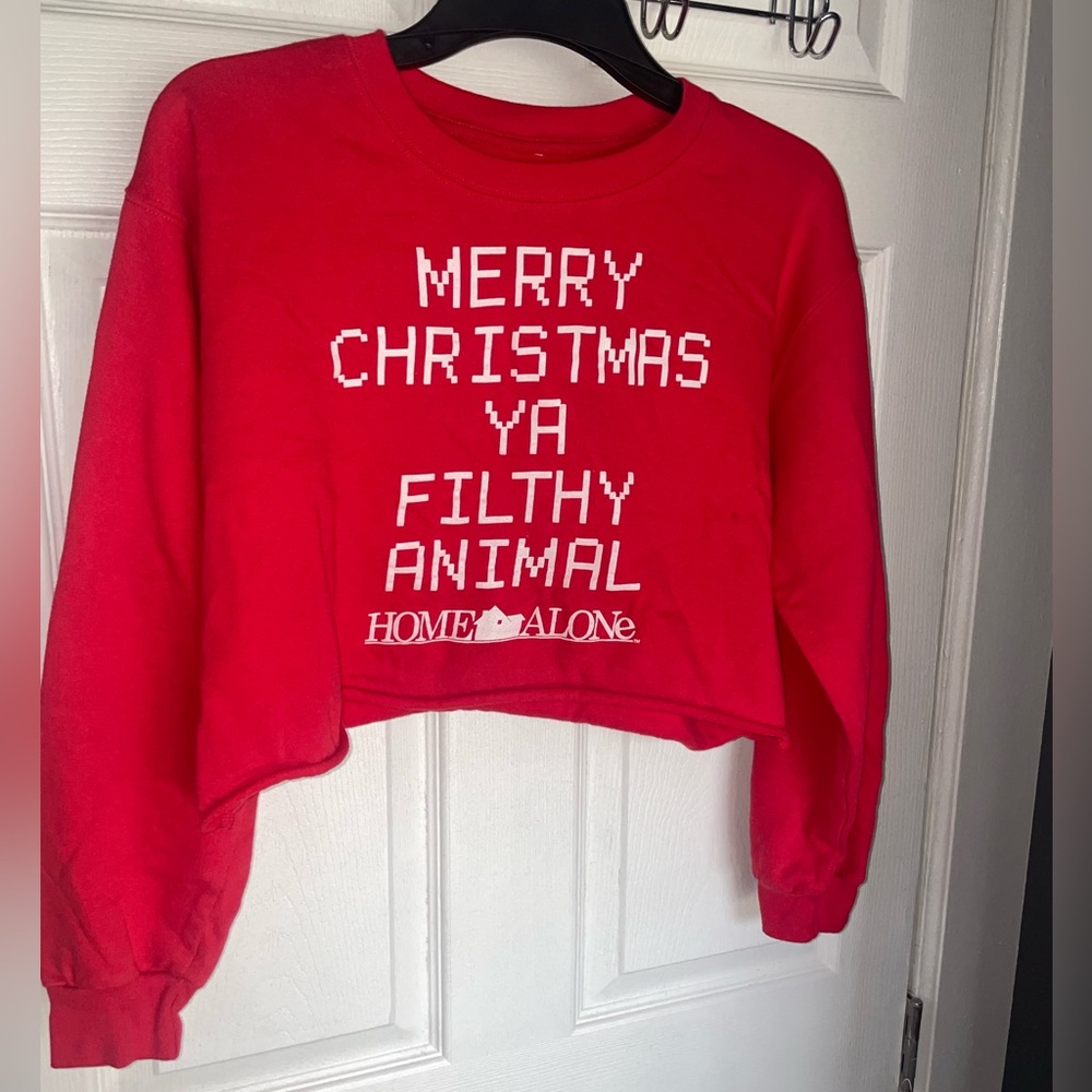 Home Alone- “Merry Christmas Ya Filthy Animal” Cropped Sweatshirt- Size Large